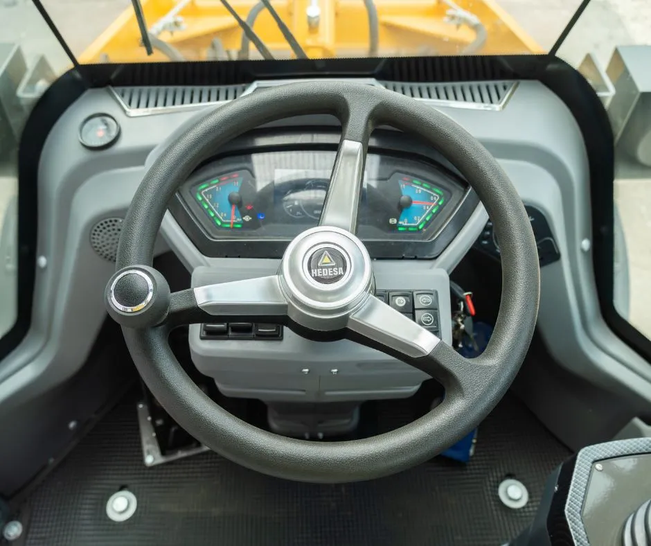Pá Carregadeira HEDESA HD816