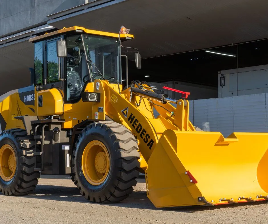 Pá Carregadeira HEDESA HD833